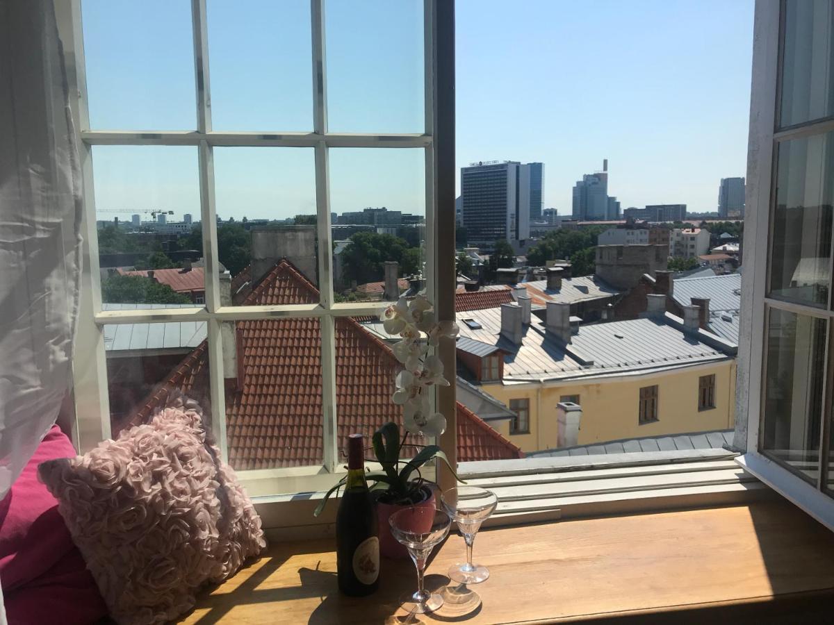 Cozy Oldtown Studio With Magnific City View Reval Esterno foto